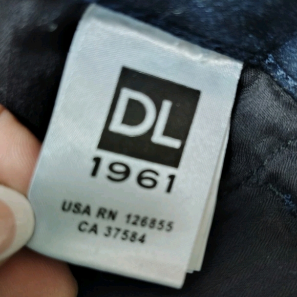 DL1961 Nicky Mid Rise Cigarette Jeans In Wooster Dark Wash Women's 32 Stretch - Picture 6 of 10